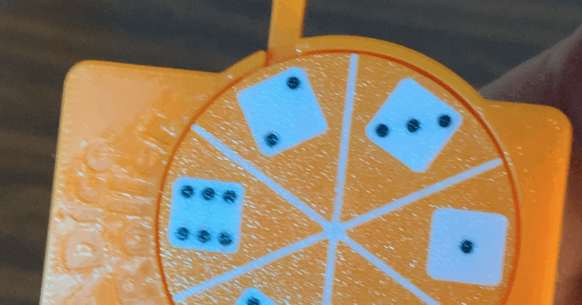 3D Printed Portable Dice Roller